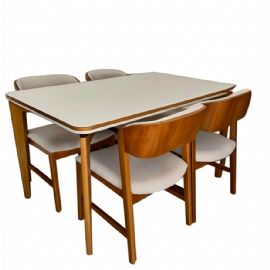 MESA DE JANTAR COM QUATRO CADEIRAS